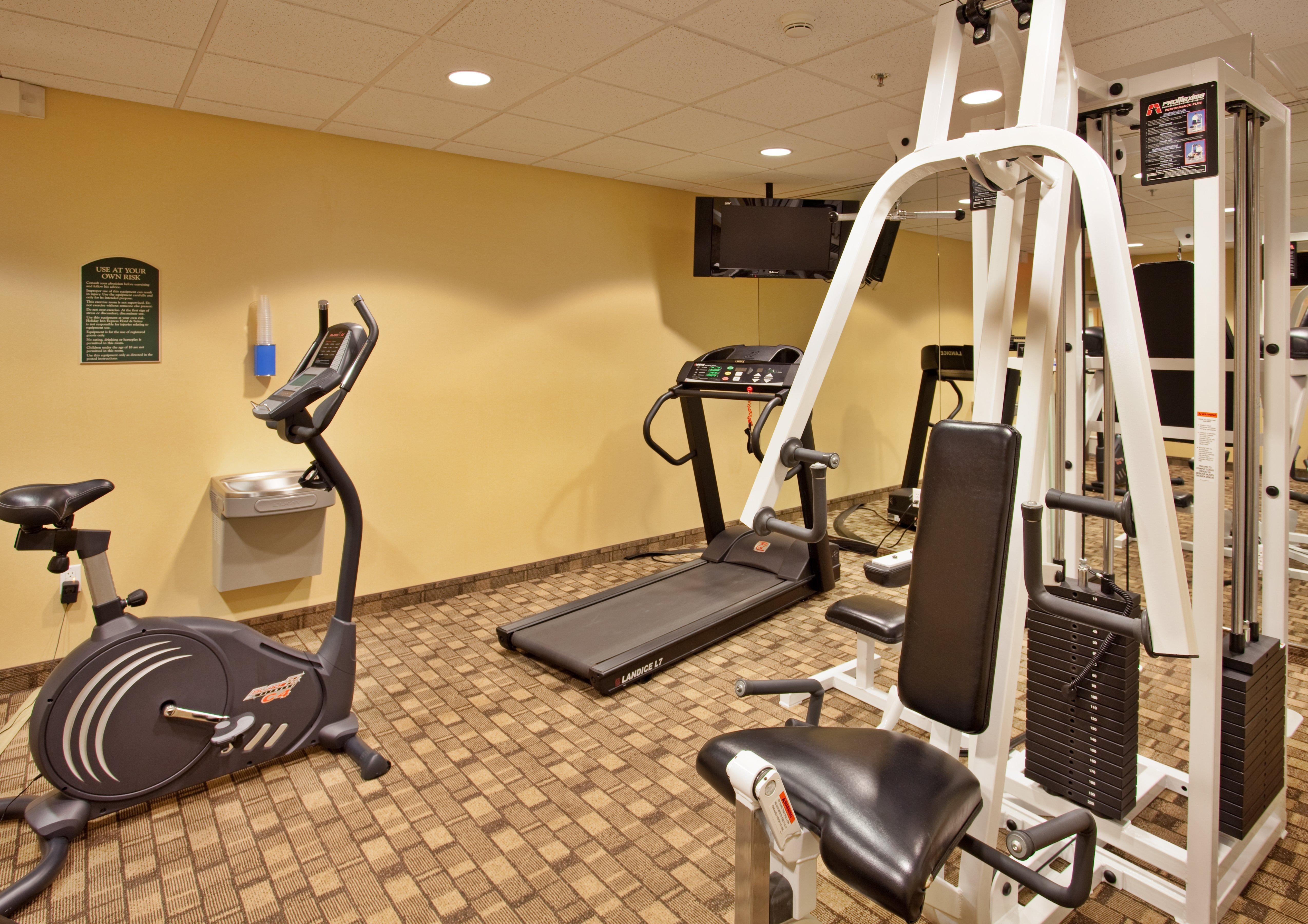 Holiday Inn Express Hotel & Suites Wichita Airport By Ihg Екстер'єр фото