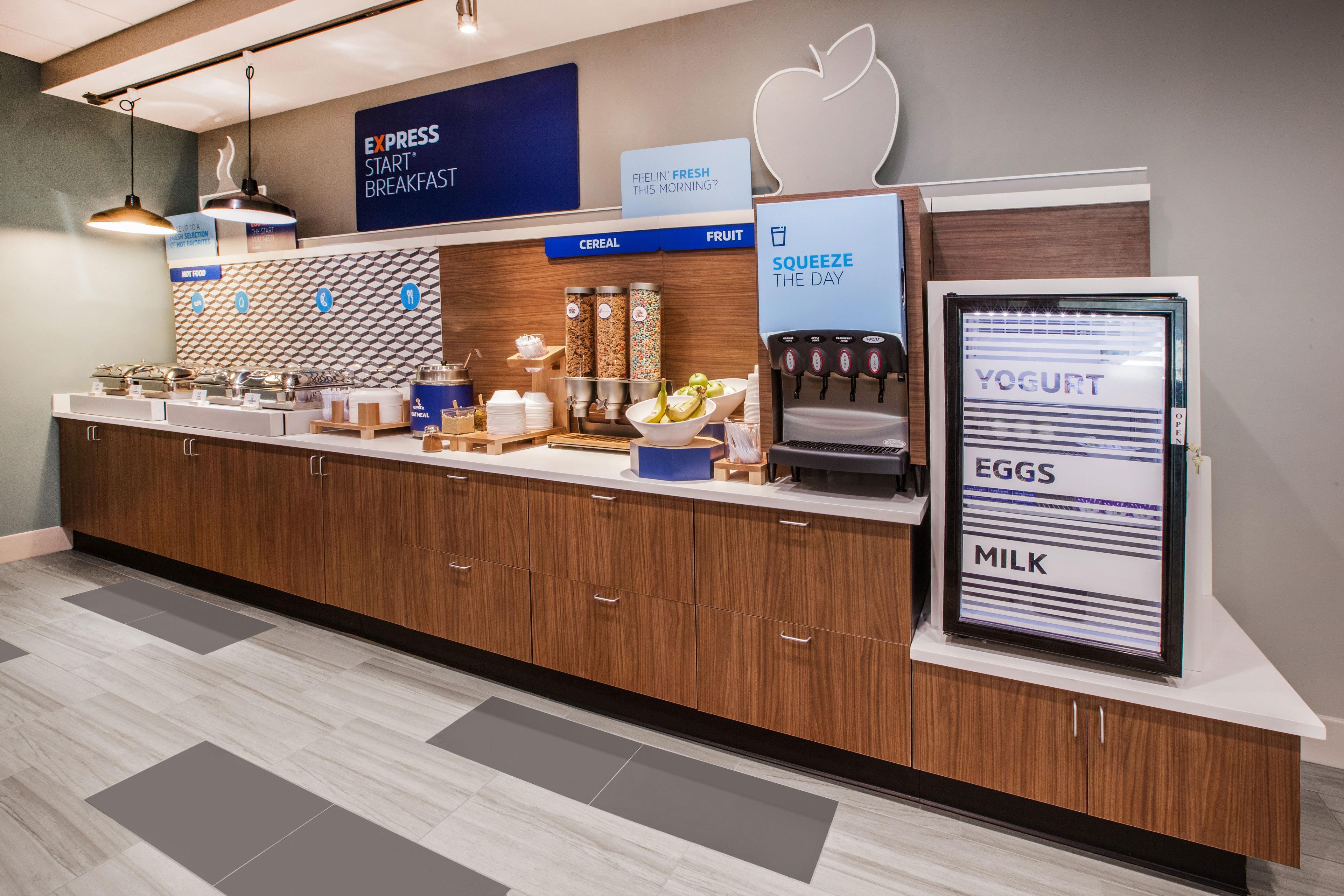 Holiday Inn Express Hotel & Suites Wichita Airport By Ihg Екстер'єр фото